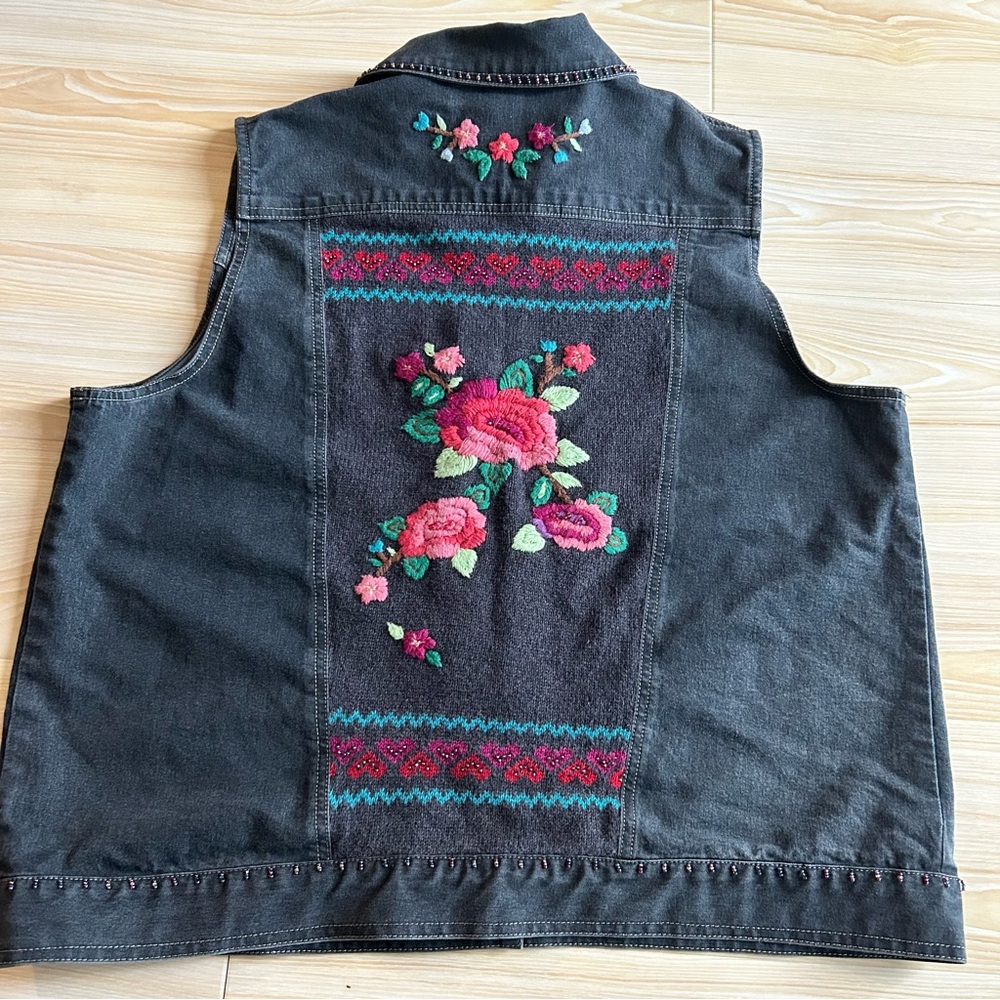 Alfred Dunner vintage Black Denim Floral Embroidered Vest Sweater back Sz 14